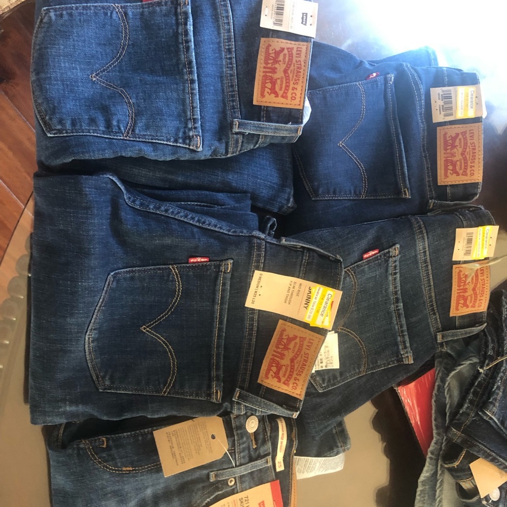 New skinny Levi’s 711 waist 25